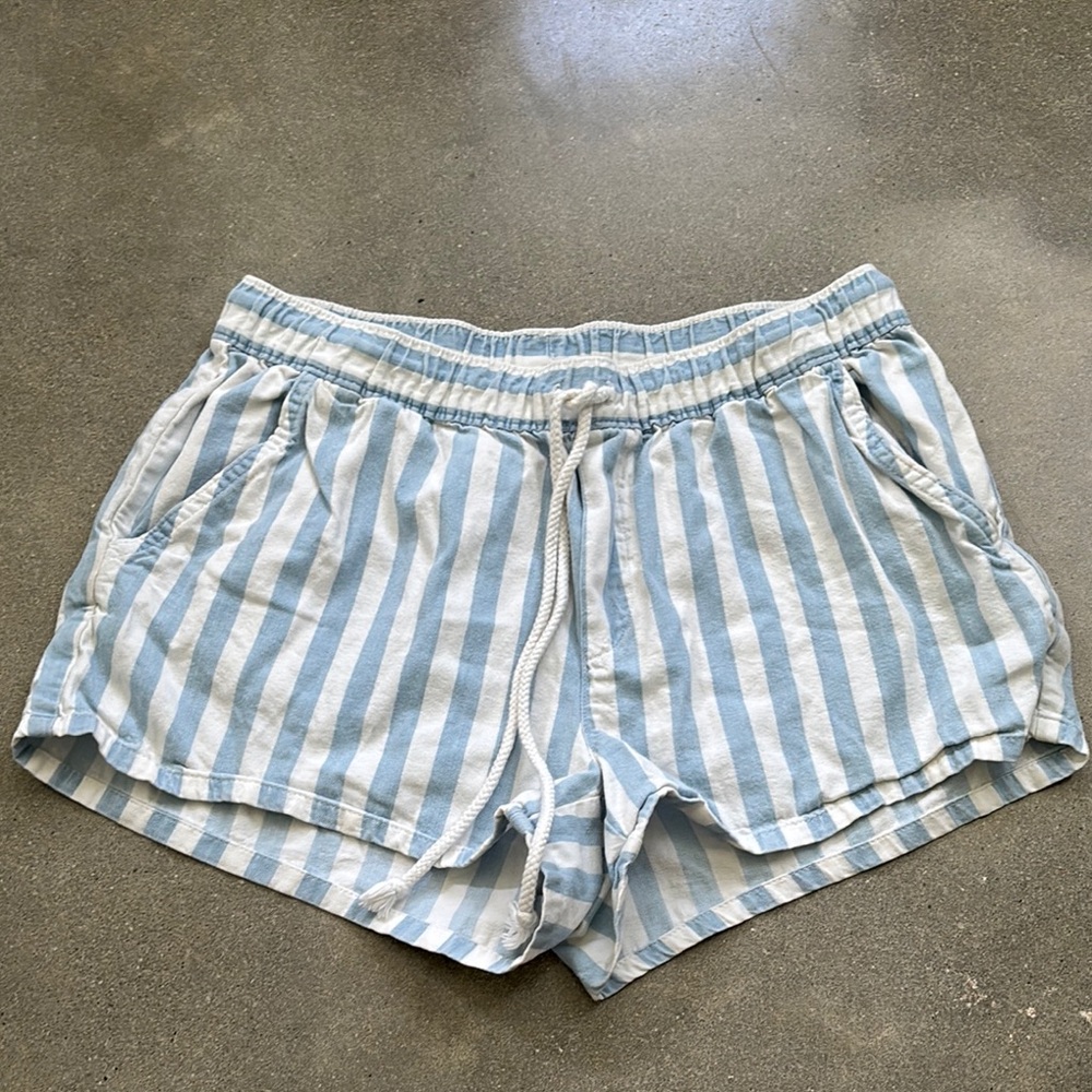 Aerie stripped shorts